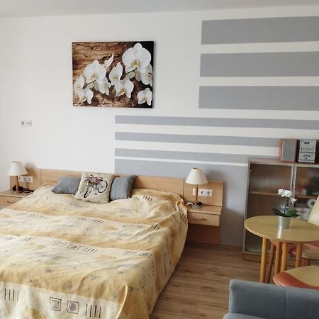 Nyugalom Apartman Залакарош Экстерьер фото
